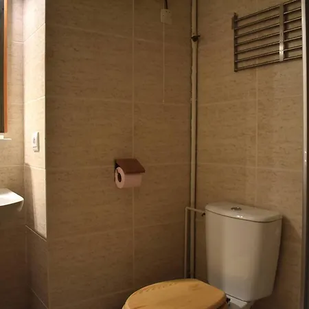Confortable - Proche Centre Avec Parking - Fr-1-580-31 *